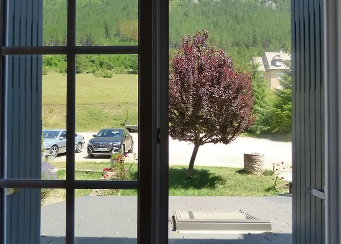Hotel Paradis Barjac (Lozere)