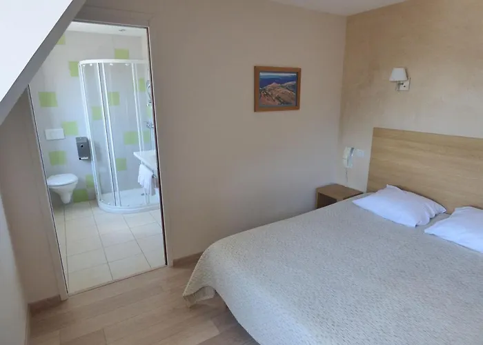 Paradis Hotel Barjac (Lozere)