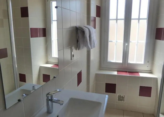 Hotel Paradis Barjac (Lozere)