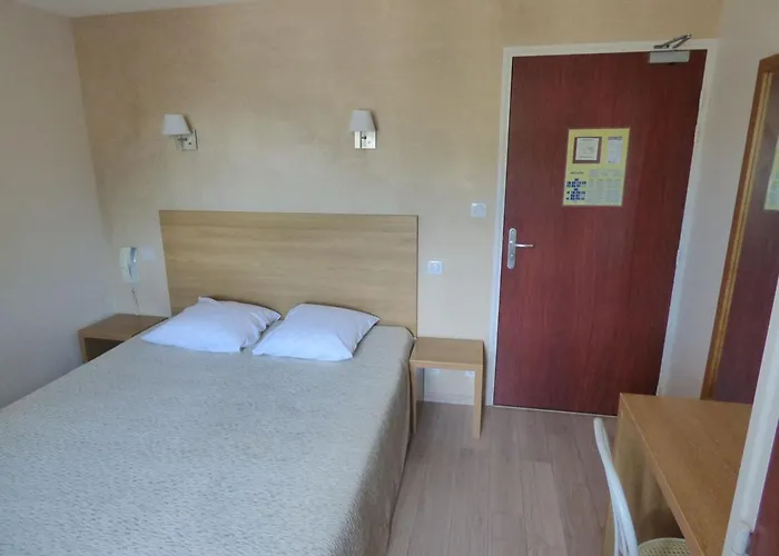 Hotel Paradis 2*